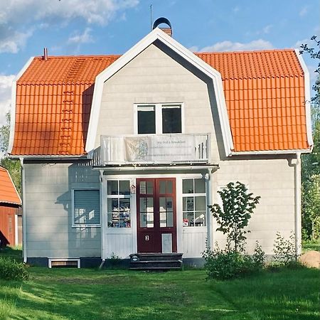 Myb&B & Guesthouse Lonneberga-Silverdalen Экстерьер фото